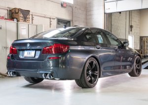 BMW M5 Performance Exhaust - Rear - AWE Tuning - Touring Edition Axle-Back, 3